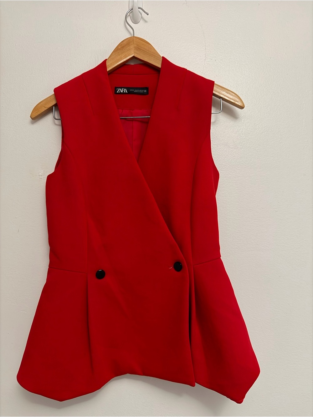 Zara Red Sleeveless Double-Breasted Blazer & Tapered Pants Set - Picture 9 of 12